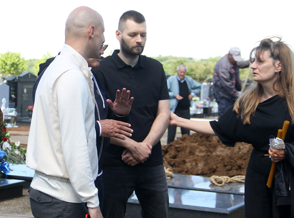 sahrana-Jovana-Brade-Jovanovica--8-.jpg