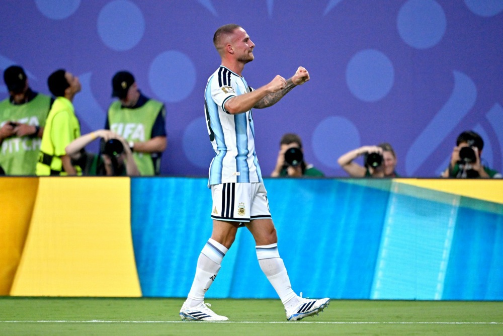 14144905.jpg