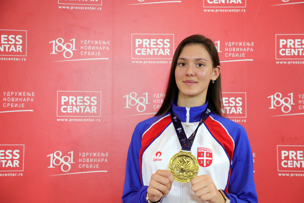 karate21738912.jpg